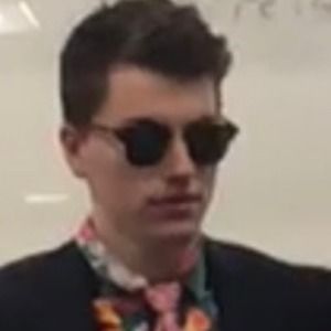 Meet your Posher, Max